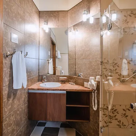 Dwór Kombornia Hotel&SPA-3